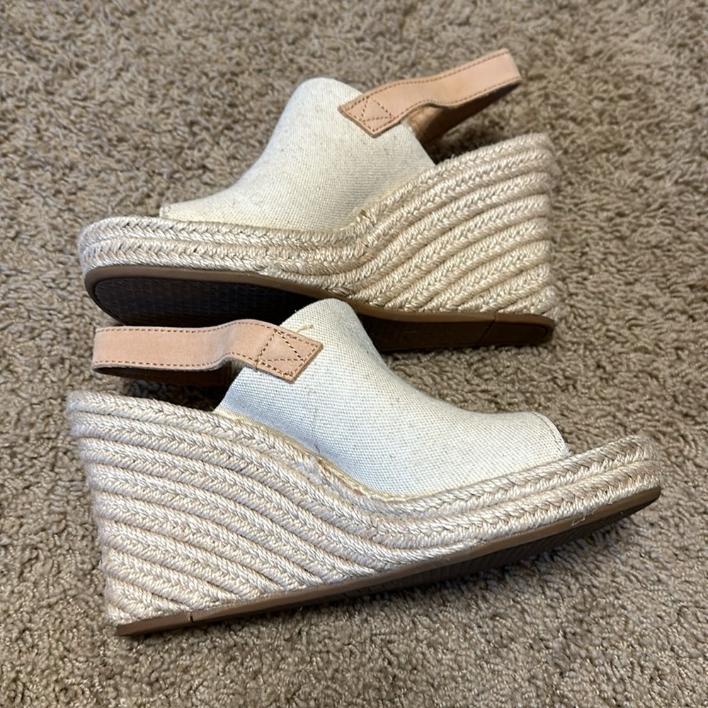 Toms Wedges size 7.5 - Picture 3 of 6